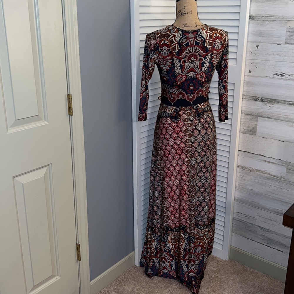 On Trend size medium dress - Picture 4 of 5